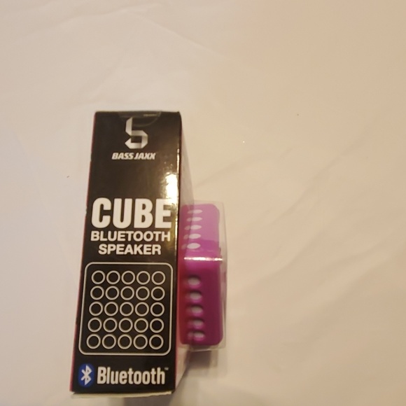 CUBE BLUETOOTH SPEAKER- PINK- NWOT - Picture 3 of 4
